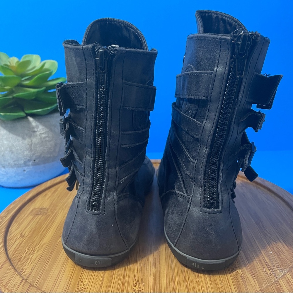 Converse All Star Black High Top Leather Sneaker Women’s 7 Skater Buckle Boot - Picture 2 of 8